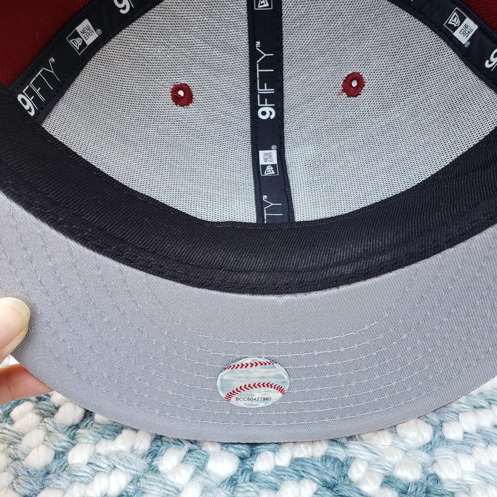 NEW ERA Black Glitter NY Snapback Hat! - Picture 14 of 16